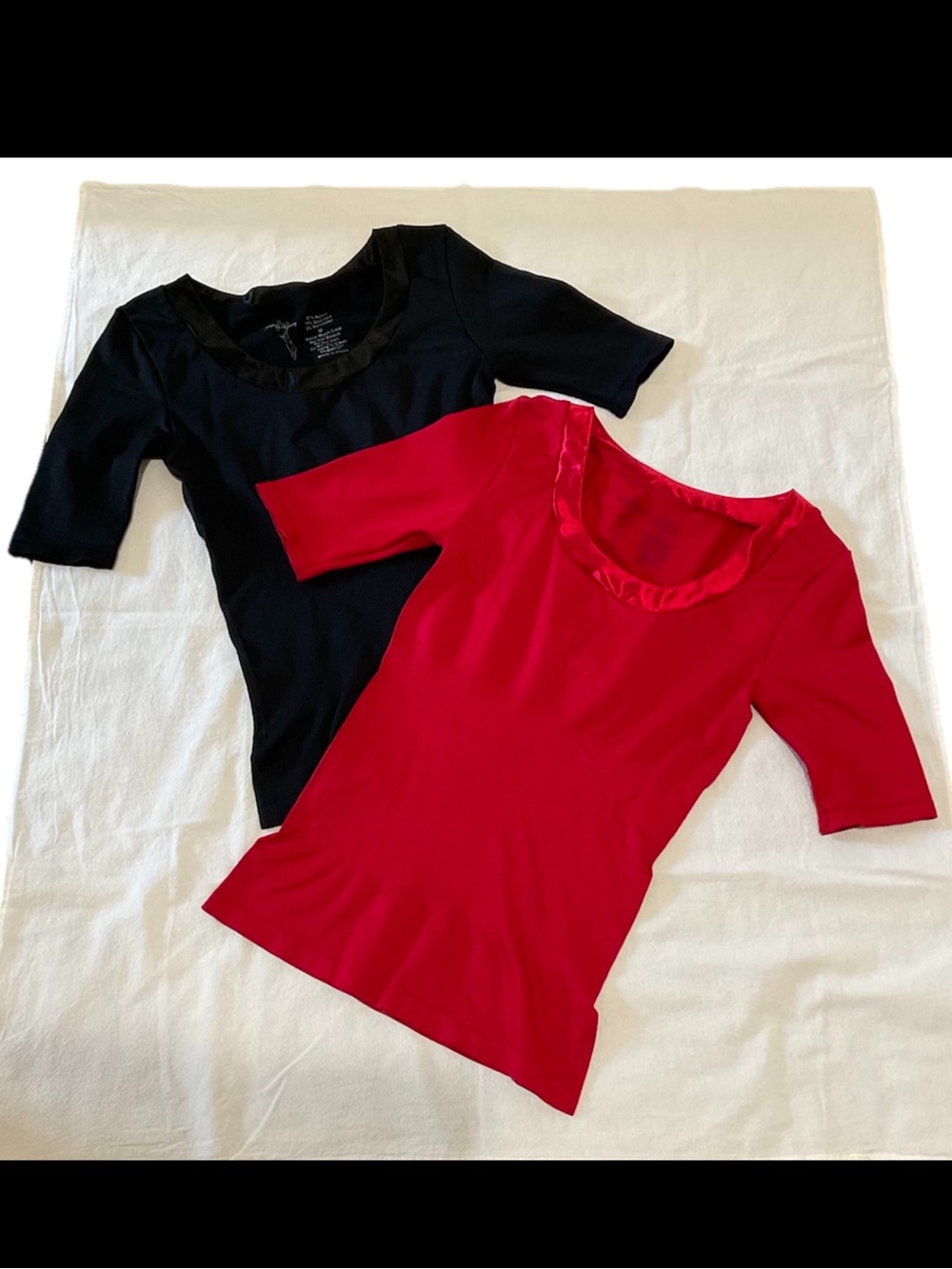 TWO Heavenly Shapewear Sz Medium Pullover Compression Top Stretchy Short Sleeve